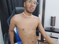 Webcam Nude with KenaiWalker