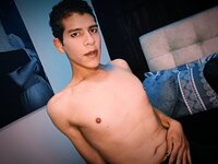 Webcam Nude with KennenHerrera