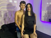 Webcam Nude with LeslyAndJhonns